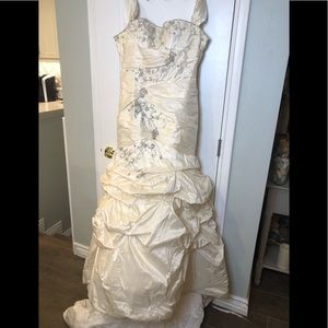 COPY - Piccione 410 Alfred Angelo Upgraded Disney Fairy Tale Wedding Ariel 201 …